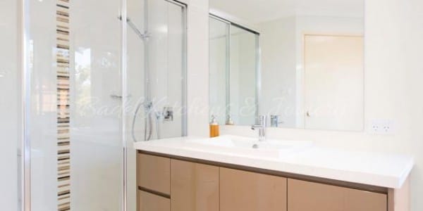 Glass shower walls with semi frameless shower