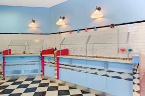 Frostbite Frozen Yoghurt retail shop built by Badel Kitchens