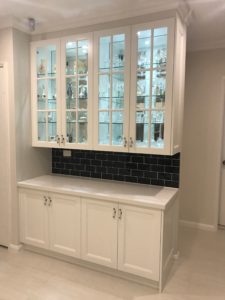 Ettalong Beach kitchen custom cabinet with glass partitions