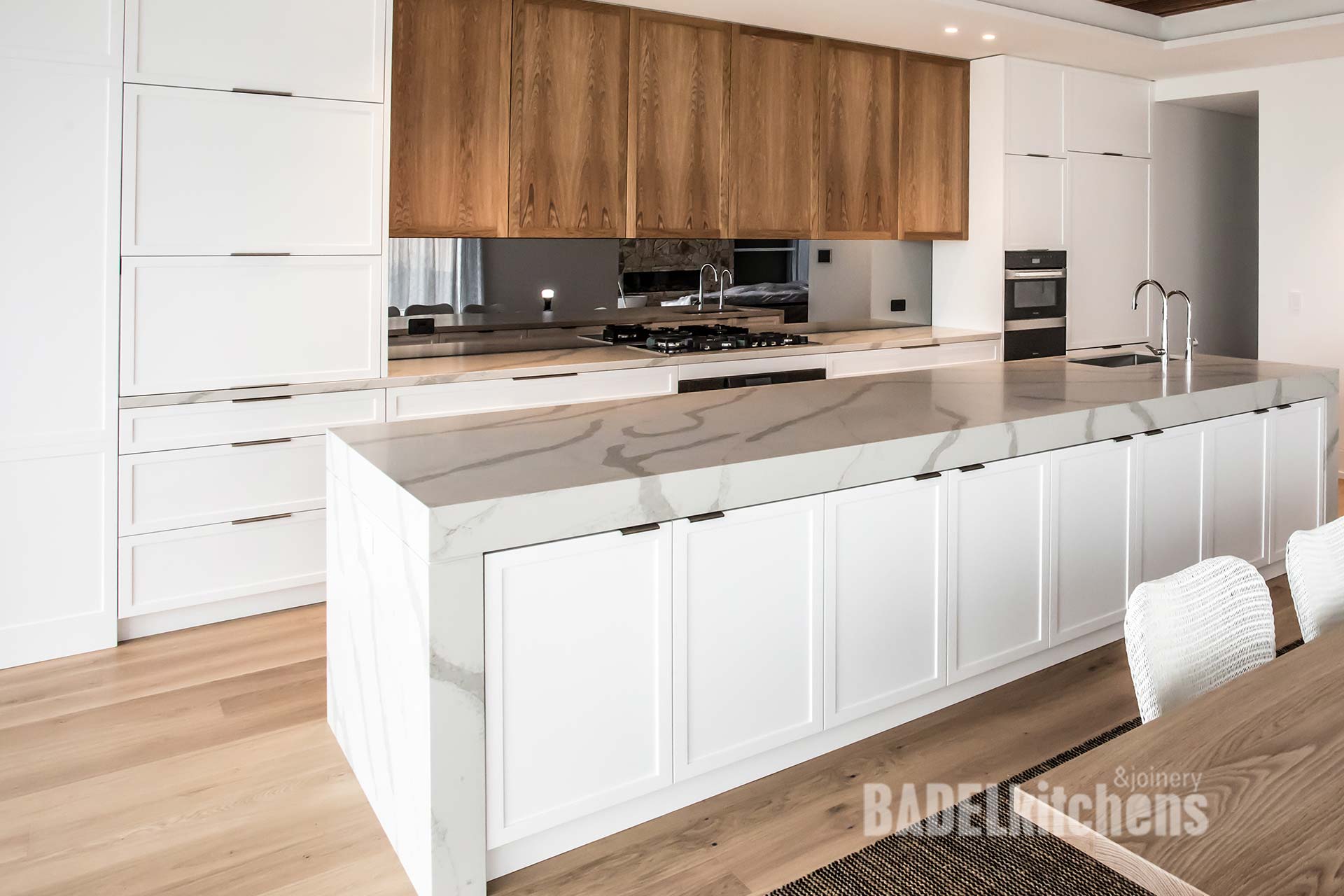 hamptons style kitchen island