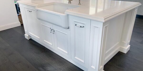 Over-sized apron sink in Hamptons tyle kitchen renovation in Castle Hill NSW